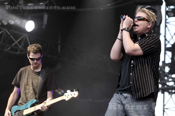 THE OFFSPRING - 2009-08-29 - SAINT CLOUD - Domaine National - Grande Scene - 